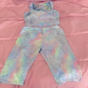 Two-piece shorts that ta-da glitter